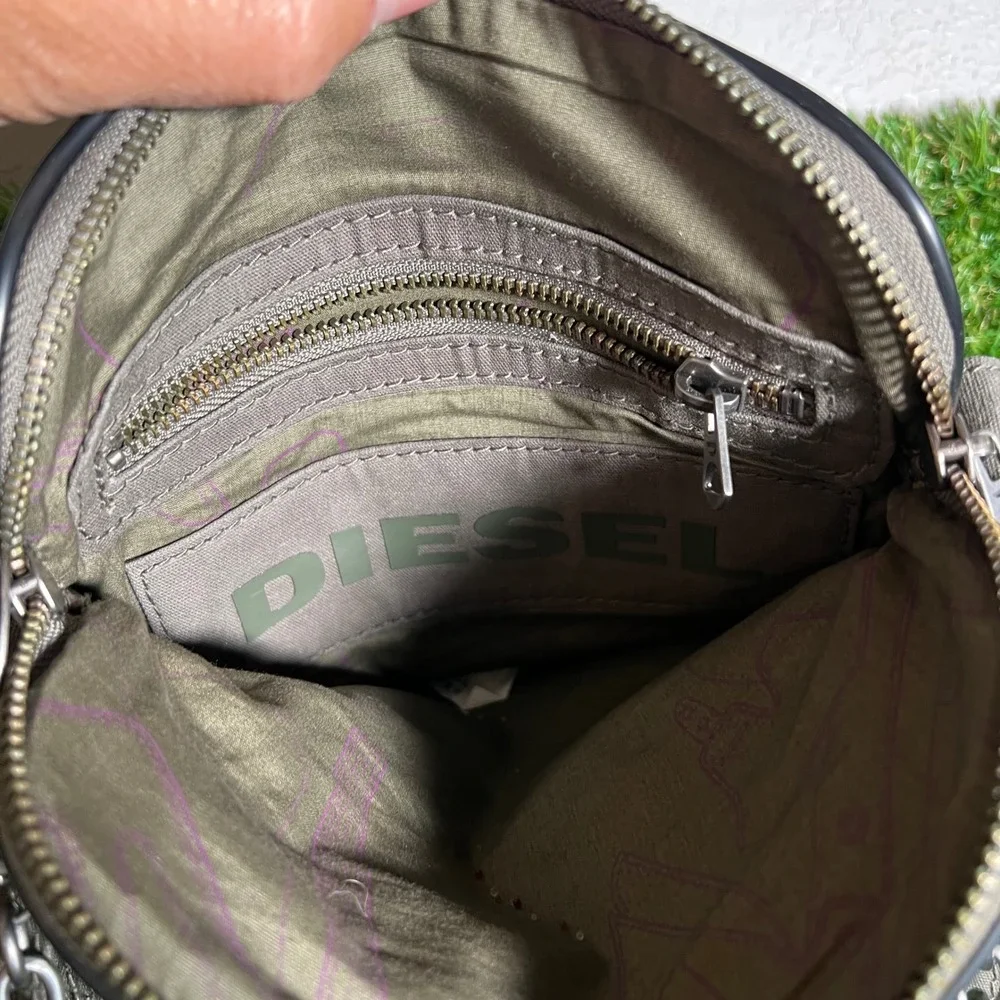 Diesel Henry Body‎ Bag Olive Green Logo Crossbody Messenger 00X831PR422 T7431